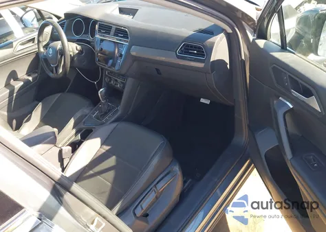 2019 Volkswagen Tiguan 2.0T Se/2.0T Sel/2.0T Sel R-Line/2.0T Sel R-Line Black из США, поврежденный, VIN 3VV3B7AX2KM122422